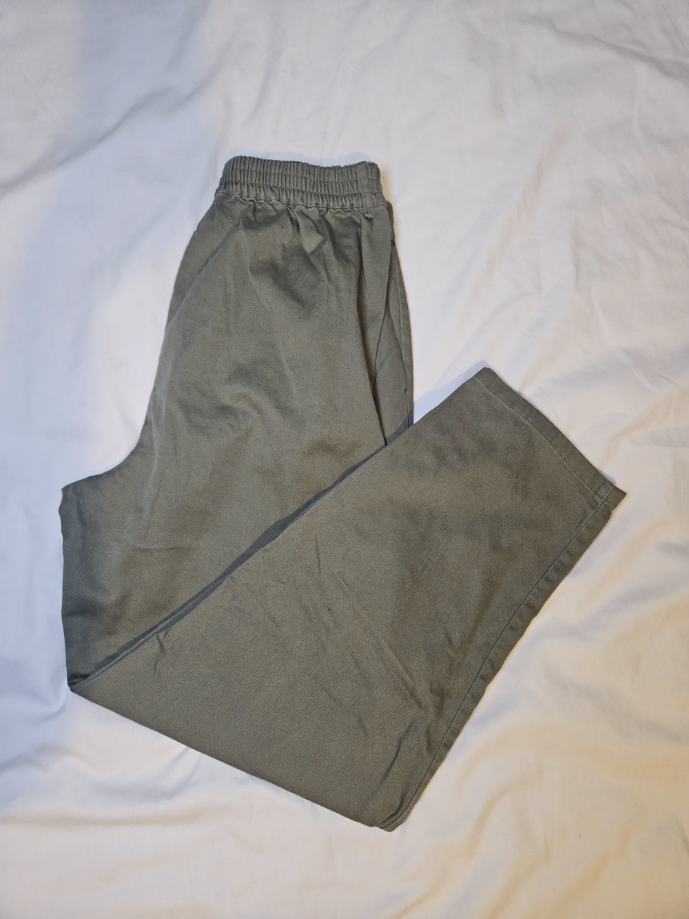 Women's Olive Green Elastic-Waist Straight Trousers